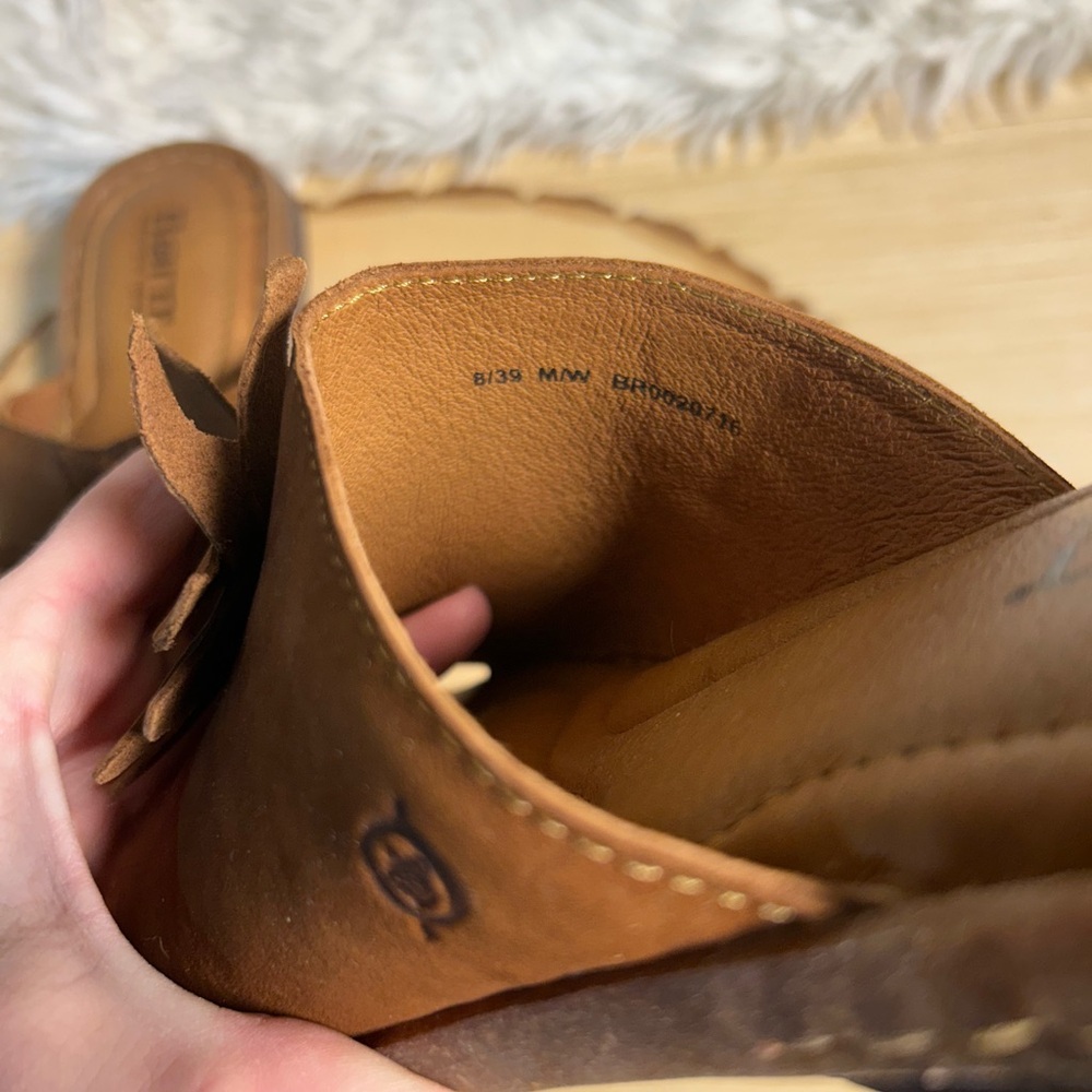 BORN tan maple leaf Monica Cutout Floral Leather Slide On Sandals Size 8 - Picture 3 of 6